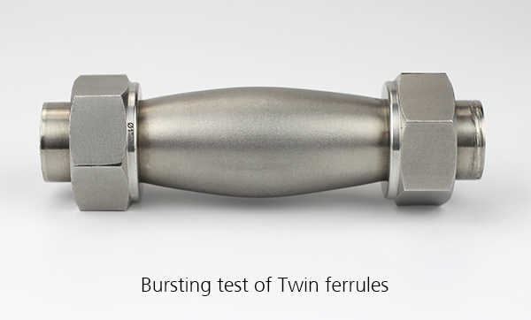 Pengujian eksperimental fitting pipa ferrule ganda Hikelok